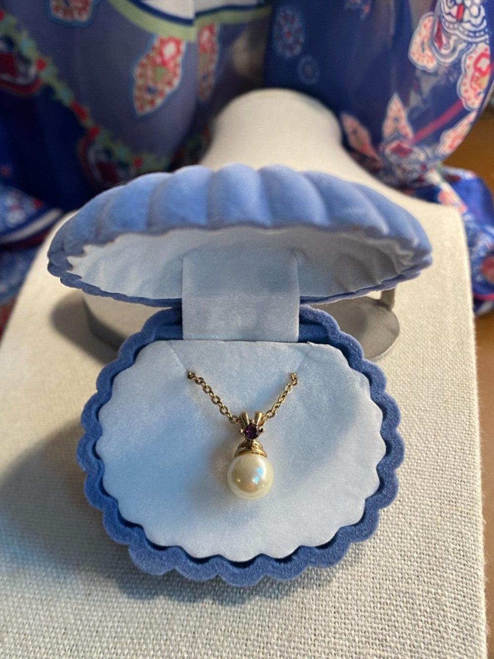Avon Faux Pearl Drop Necklace in Clamshell Box | Gold Tone | New Gift Ready